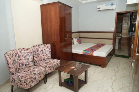 Deluxe Room image 2