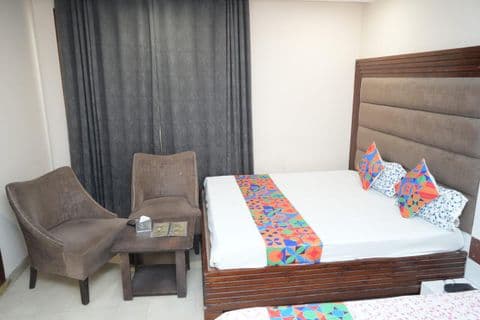 2 Family Room image 3