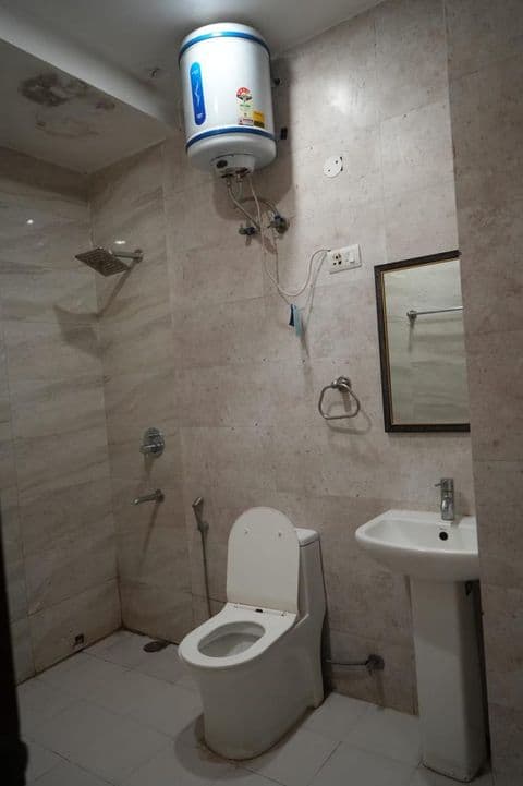 Suite Room image 3
